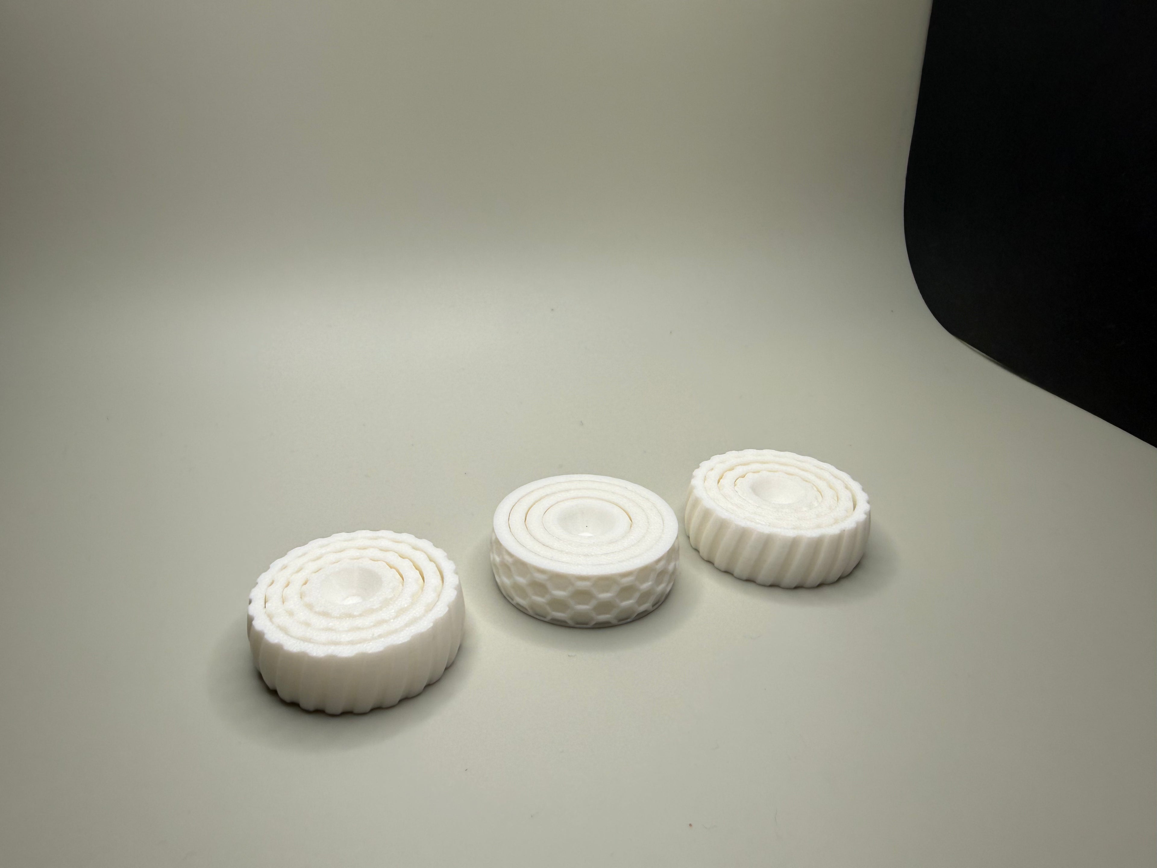 Textured circle fidget spinner