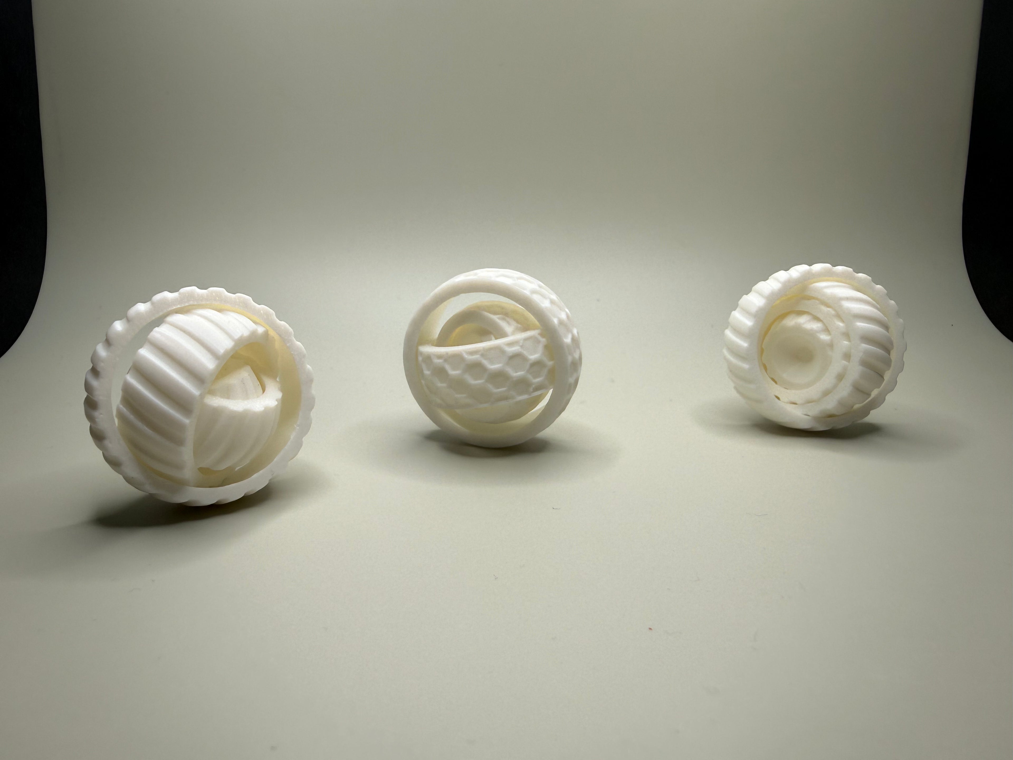 Textured circle fidget spinner